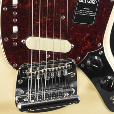 Mint Fender Vintera III Mid '60s Mustang Olympic White Rosewood Fingerboard image 3