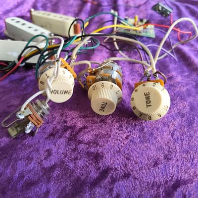 Fender Eric Clapton Stratocaster complete electronics: Pickups & Preamp * Great upgrade for your strat! * image 2