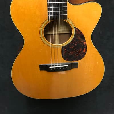 Martin OMC-18VLJ Laurence Juber 2002 Natural image 3