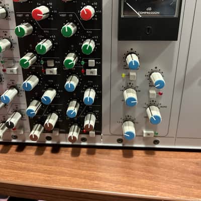 SSL X-Rack (2x VHD Input Module XR627, 2x EQ Module (xr625), 2x EQ Module (xr425), Stereo Bus Compressor Module (xr626)) image 3