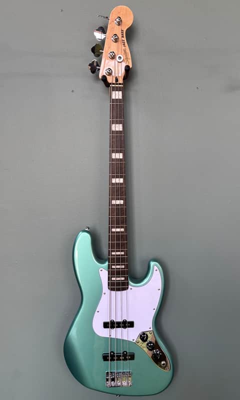 Used Squier Affinity Active Jazz Bass image 1