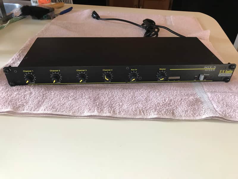 Whirlwind Mix-5 5 channel mic/Line mixer with rack mount bolts and washers. image 1