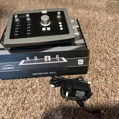 Audient iD22 Desktop USB Audio Interface 2010s - Black image 4