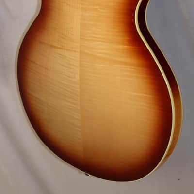 Hofner HCT-VTH-SP-SB - Verythin CT Special Sunburst Semi-Hollow Electric Guitar NEW image 8