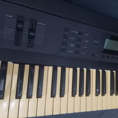 KURZWEIL K2000 version 3 V.A.S.T 1991 61 KEYS SYNTH 220V image 4
