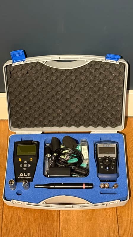 NTI (Neutrik Test Instruments) AL1 acoustyzer + MR pro Minirator 2013+ image 1