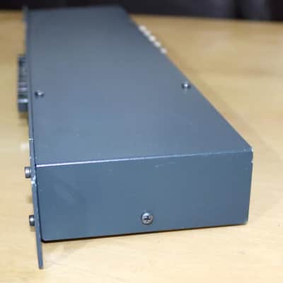 Kramer VS-101AV 10 x 1 Composite Video & Stereo Audio Mechanical Switcher - Dark Grey image 5