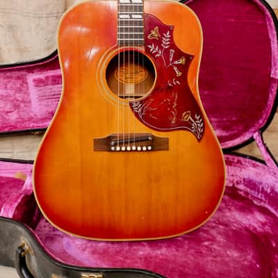 Gibson Hummingbird 1968 - Cherry Sunburst image 2