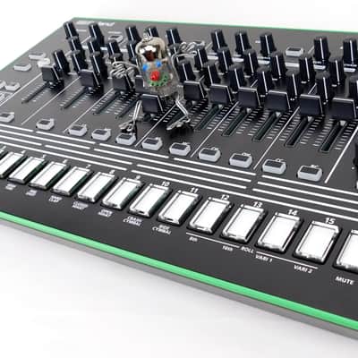 Roland TR-8 AIRA Drum Synthesizer + Fast Neuwertig + 1,5Jahre Garantie image 2