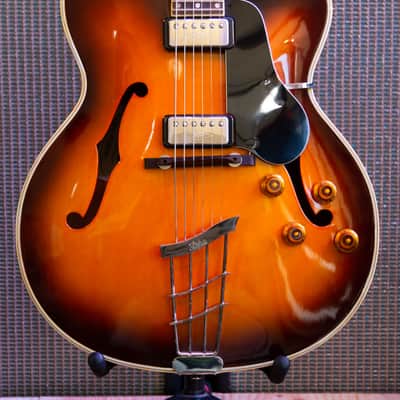 Hofner Vice President 2002 - Sunburst image 4