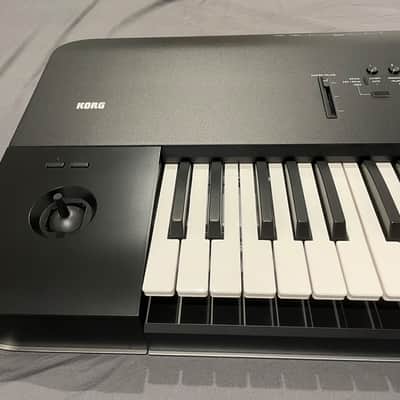 Korg Nautilus 73-Key Music Workstation: Mint Condition w/Hard Case & sounds image 3