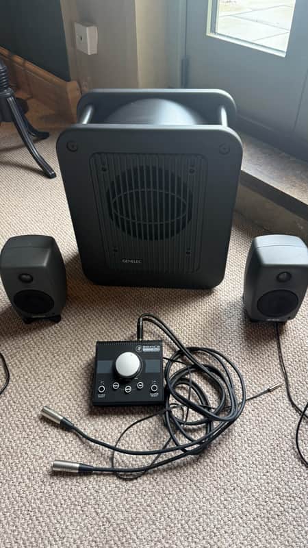 Genelec Genelec 2.1 Studio Monitor System – 2x 8010A + 7040A Sub + Mackie Big Knob image 1