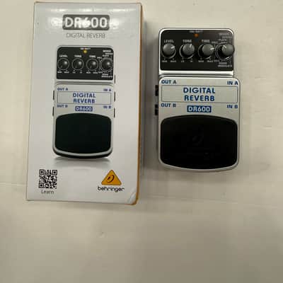 Behringer DR600 Digital Reverb Stereo Guitar Effect Pedal + Box image 1