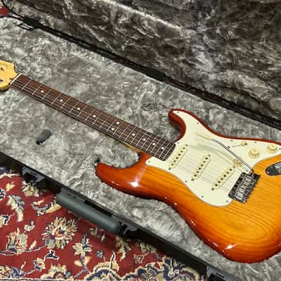 Fender American Professional Ash Stratocaster 2017 - Sienna Sunburst + Case image 11