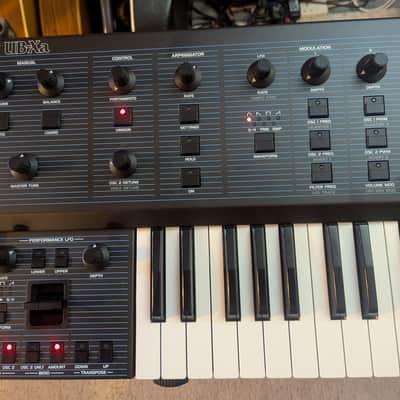 Behringer UB-Xa analogue synthesiser image 2