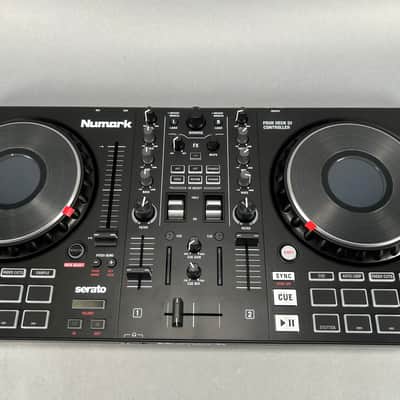Numark Mixtrack Platinum FX DJ Controller 2020 - Present - Black image 6