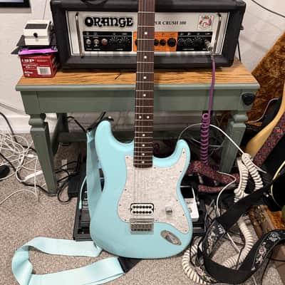 Fender Limited Edition Tom DeLonge Signature Stratocaster 2023 - Daphne Blue