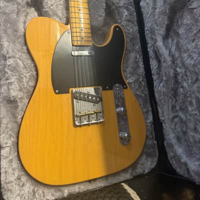 Fender American Ultra Telecaster with Maple Fretboard 2019 - 2025 - Ultraburst image 2
