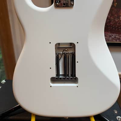 Fender USA Mod Shop Stratocaster, 2023~4, Satin Arctic White, American Vintage '61 Pickups, Modern C Neck, KIller set up, Maple Neck and Deluxe Molded Case! You'll love this first strum! image 12