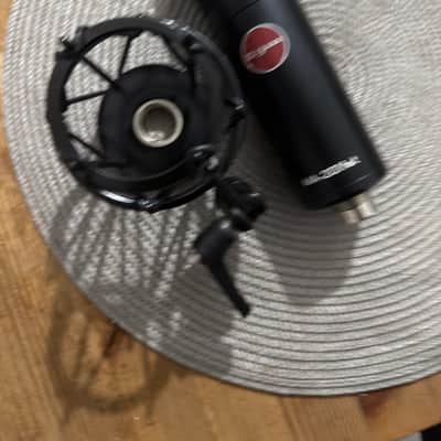 Up for sale is a beautiful pair of Mojave Audio MA-201fet large-diaphragm condenser microphones. image 14