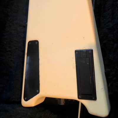 Steinberger GLB 2S 2000's - White MADE IN THE USA GIBSON FACTORY image 5