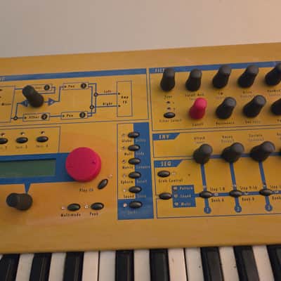Waldorf Q 61-Key Synthesizer 1999 - 2011 - Yellow image 9