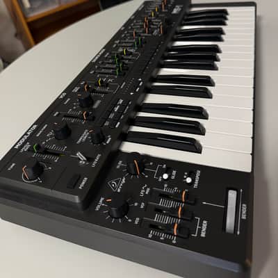 Behringer MS-1 Analog Synthesizer Keyboard image 3