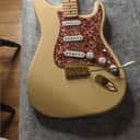 Fender Deluxe Players Stratocaster with Maple Fretboard 2005 - 2016 - Honey Blonde