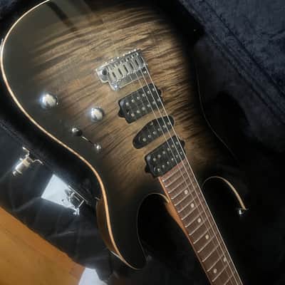 Suhr Modern Plus HSH with Pau Ferro Fretboard Flamed Top Trans Charcoal Burst image 18