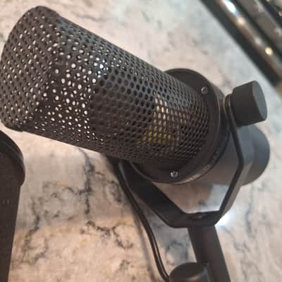 Shure SM7B Cardioid Dynamic Microphone image 8