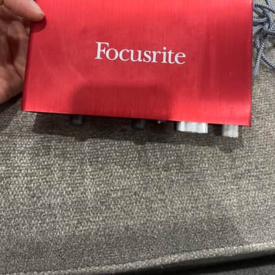 Focusrite Scarlett 2i2 2nd Gen USB Audio Interface 2016 - 2018 - Red / Black image 4