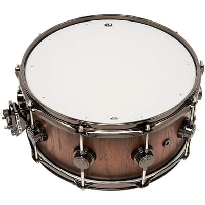 DW Pure Walnut Snare Drum - Regular 14 x 6.5 in. Satin Quick Ebony Burst image 4