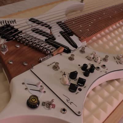 Crazyest Guitar 2021 - 15-Strings - 5 Built in Effects - Harp Bass - Pit Guitars image 1