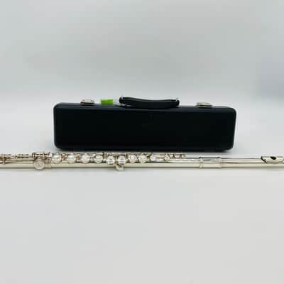 Armstrong 104 Student Flute image 3
