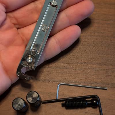 Gotoh 510FA Aluminium Tailpiece - Nickel, Black Bolts image 3