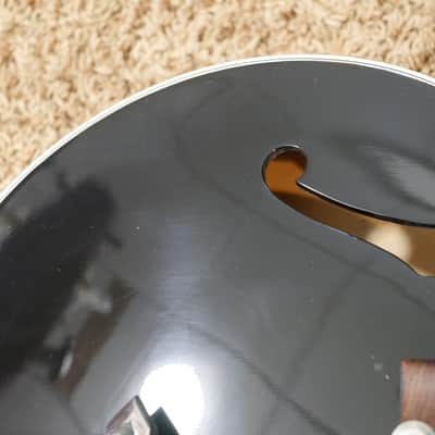 Video! 2001 "Just Shoot Me" Gibson ES-175 Black Top Sunburst Back/Sides | Burnt on TV image 12