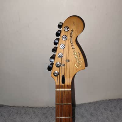 Squier Stratocaster 2004 - Metalic Red image 4