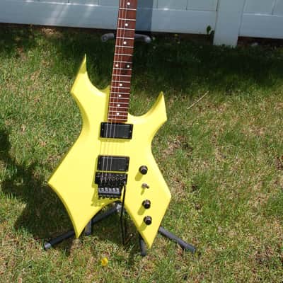 Vintage USA  BC Rich Small body Warlock 1987 Yellow image 1