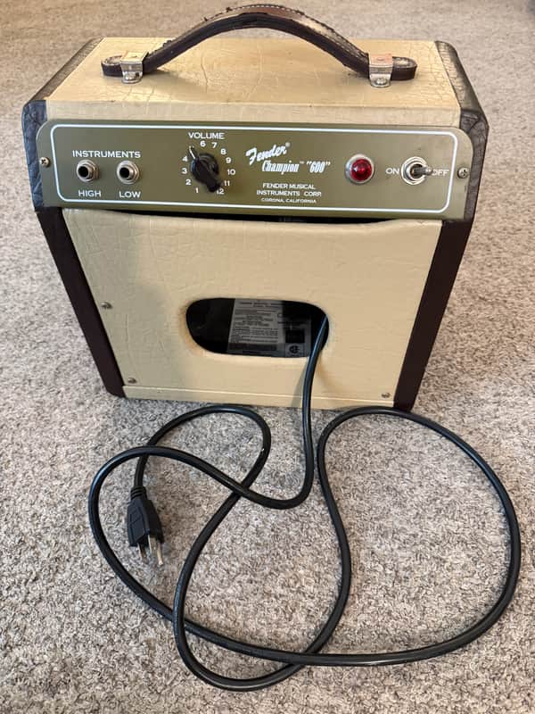 Fender Champion 600 5-Watt 1x6" Guitar Combo 2014 - Two-Tone Blonde / Brown image 1