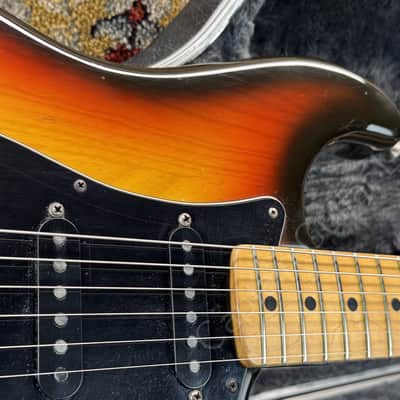1977 Fender - Stratocaster - Sunburst - ID 5971 image 7