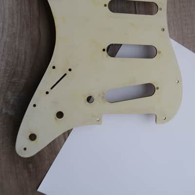 62 Fender Stratocaster celluloid tortoise pickguard USA 1960 thru 1962 avri strat guard image 9