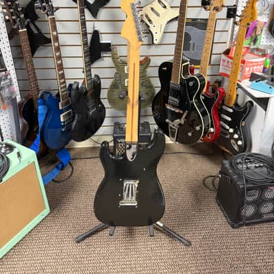 Vintage Fender Stratocaster 1979 - Black Strat image 2