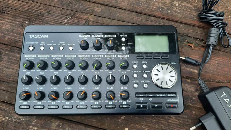 TASCAM DP-008 8-Track Digital Portastudio + PSU + 1gb flashcard image 1