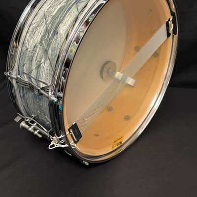 Ludwig Pioneer Snare Drum 14" x 5" 1968 - Sky Blue Pearl image 13