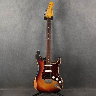 Vintage V6H ICON Electric Guitar - Distressed Tobacco Sunburst - 2nd Hand (166210) image 2