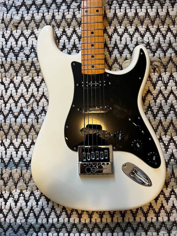 Fender Nile Rodgers Hitmaker Strat - Heavily Modified 2022 - White image 1