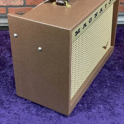 Magnatone Starlite 5-watt 1 x 8-inch Tube Combo Amp w/ Cover image 3