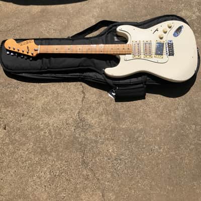 Univox Ripper 70's White stratocaster w/ Fralin P-92 and gigbag image 1