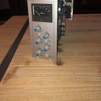 Solid State Logic XR626 X-Rack Stereo Bus Compressor in Mynx Rack 2010s - Silver image 9