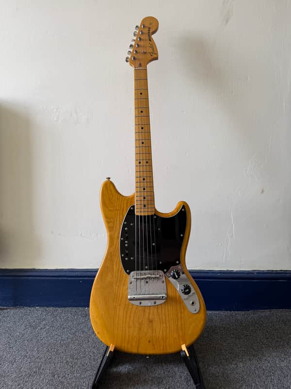 Fender MG-77 Mustang Reissue MIJ